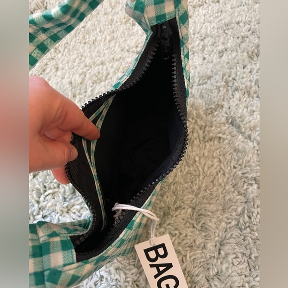 Baggu Shoulder Bag in Green Gingham - Picture 2 of 3